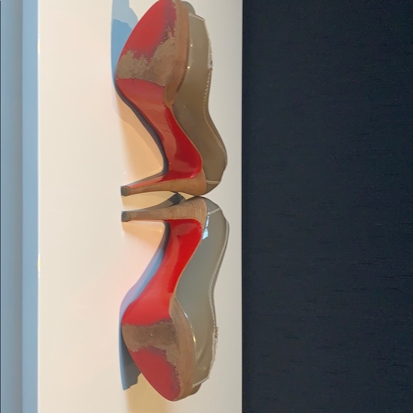 Christian Louboutin peep toe platform pumps - Picture 6 of 7